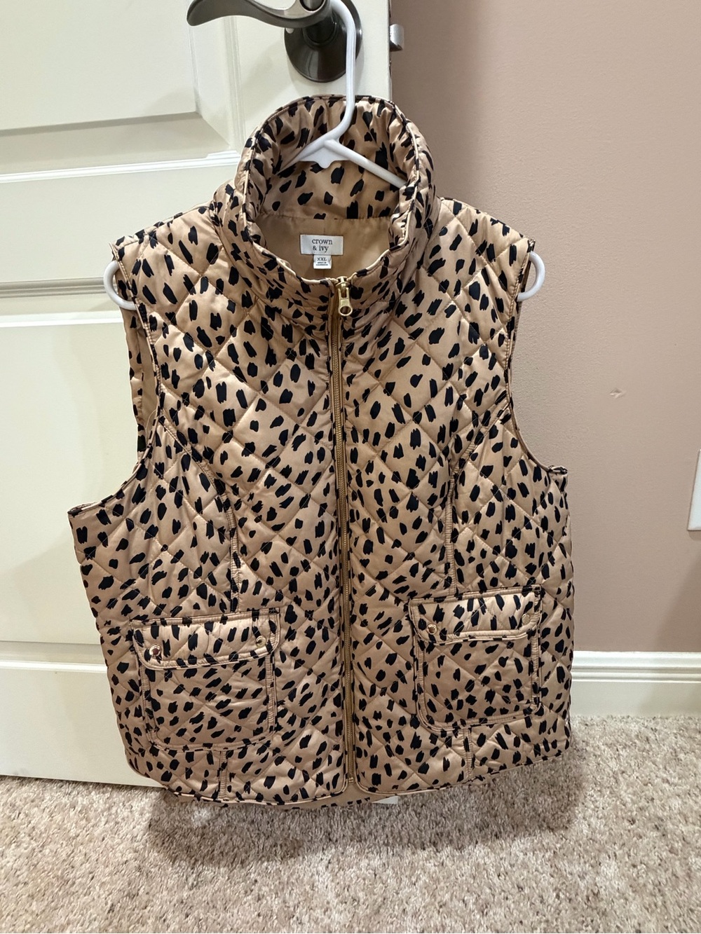 XXL Crown & Ivy Quilted Animal Print Vest